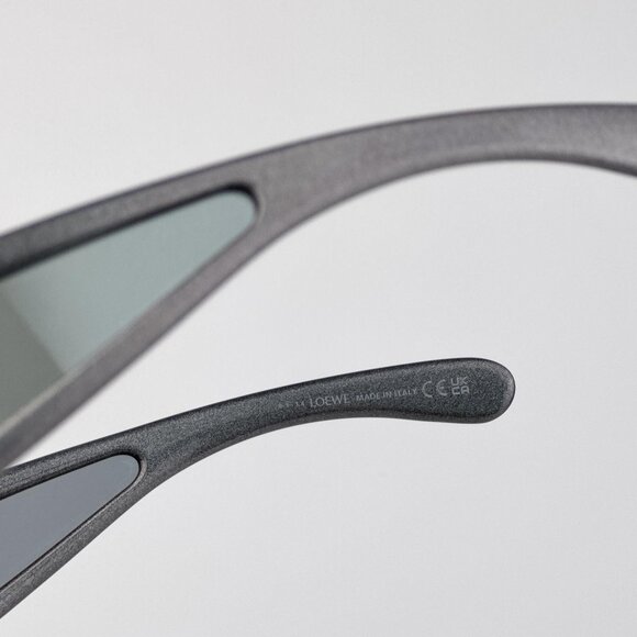 Loewe x Paula’s Ibiza Sunglasses – Metallic Grey Pilot Blue Mirror LW40132I 05X - Picture 7 of 10